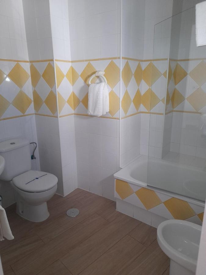 Hostal Casandra - Antiguo Hostal Los Valencianos Кониль-де-ла-Фронтера Номер фото