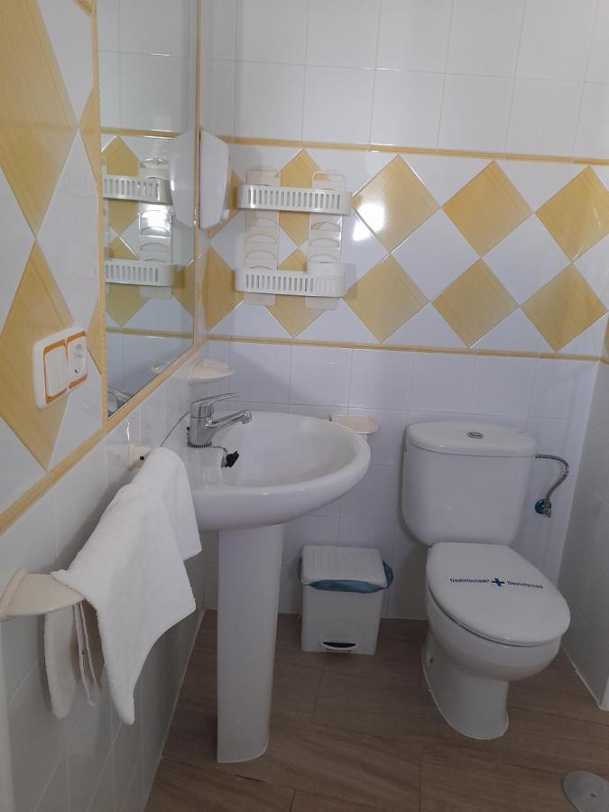 Hostal Casandra - Antiguo Hostal Los Valencianos Кониль-де-ла-Фронтера Номер фото